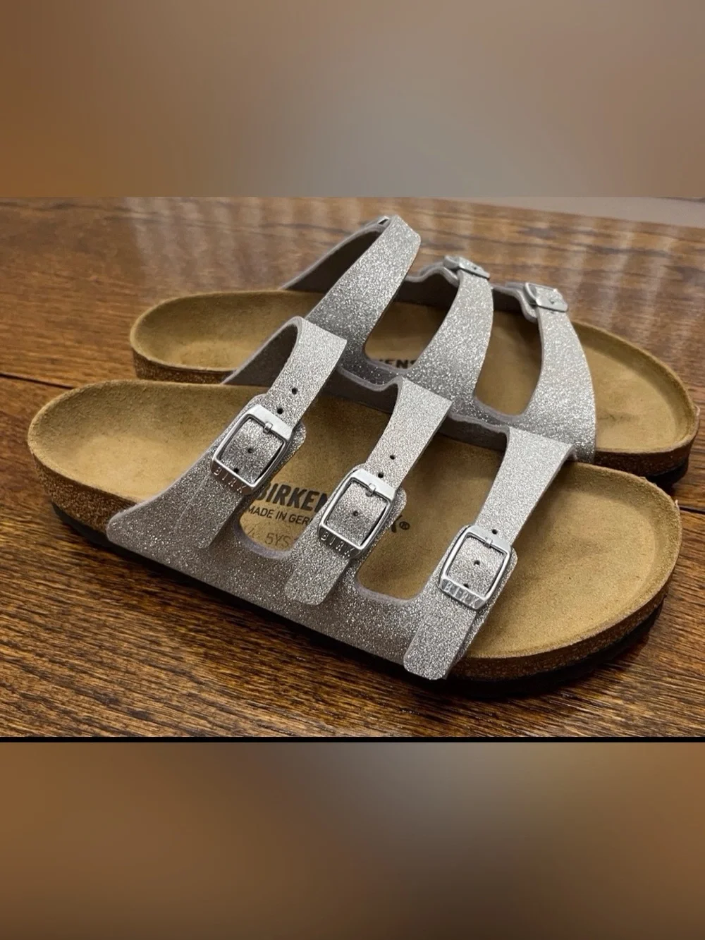 Birkenstock no signs